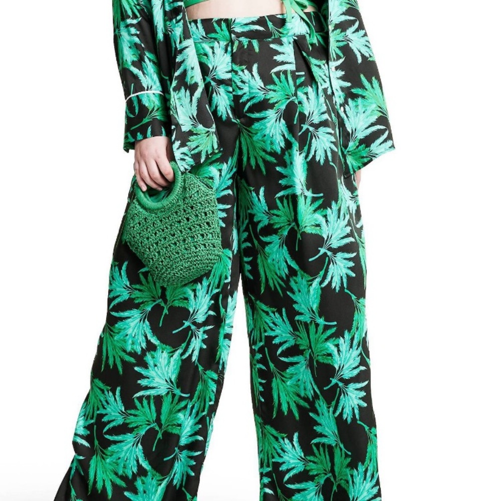 NWT Fe Noel Pants